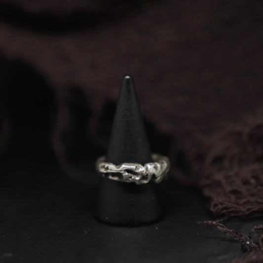 Crevix Ring