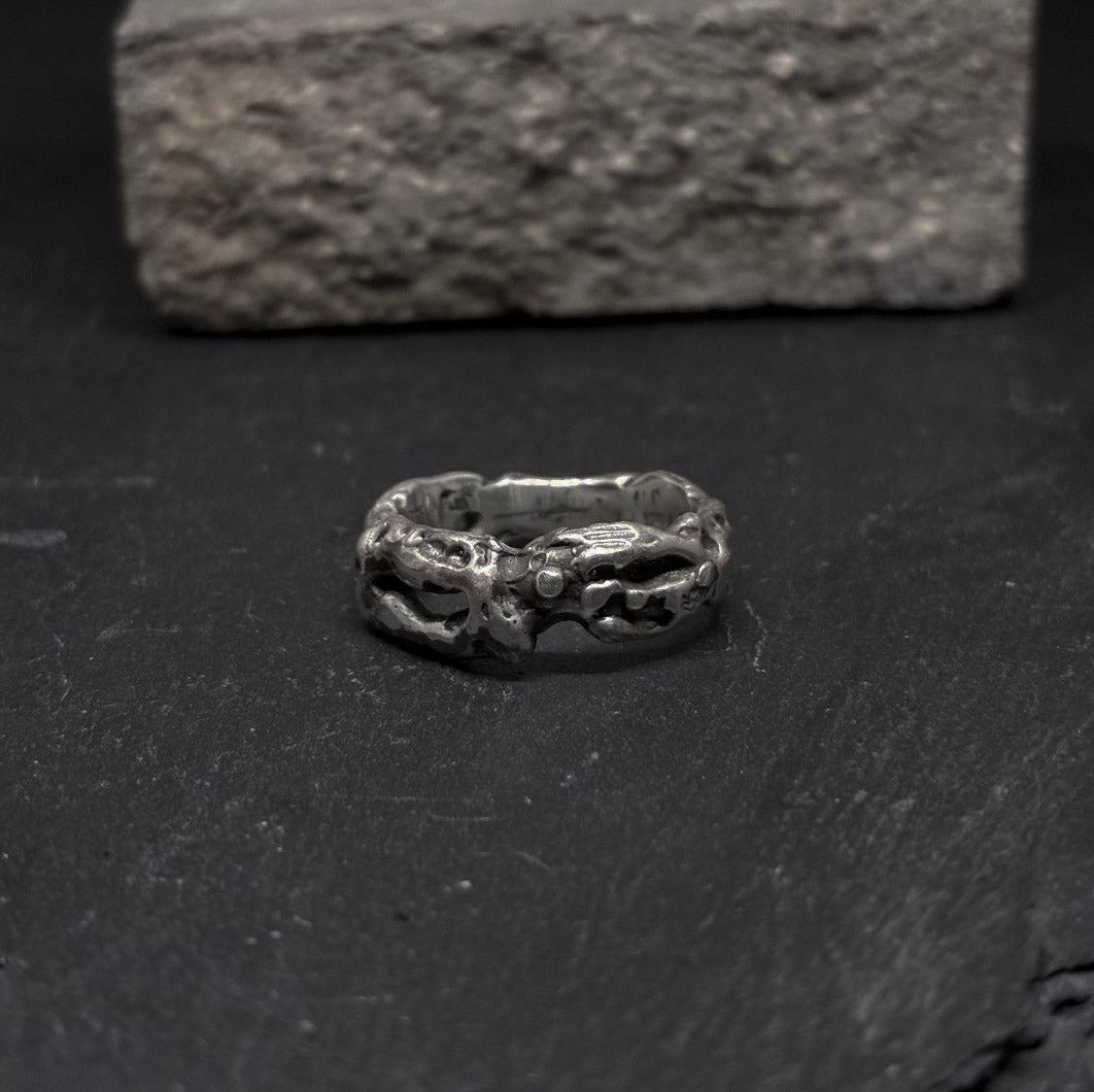 Amoeba Ring